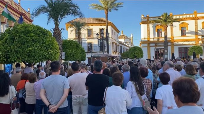 Concentración en Arahal contra la moción de censura