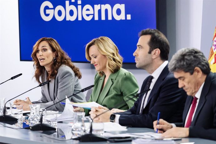  La ministra de Sanidad, Mónica García;, durante una rueda de prensa posterior a la reunión del Consejo de Ministros, a 14 de mayo de 2024, en Madrid (España).