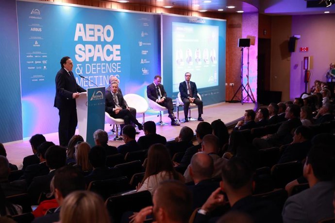 El consejero de Universidad, Investigación e Innovación, José Carlos Gómez Villamandos, interviene durante la inauguración de las conferencias de 'Aerospace & Defense Meetings Sevilla 2024'. A 14 de mayo de 2024, en Sevilla (Andalucía, España). 