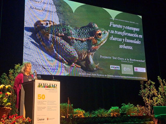 Entrega del primer premio 'Juan Julio' en la modalidad trabajo técnico otorgado por la Asociación Española de Parques y Jardines Públicos al Real Jardín Botánico de Córdoba.