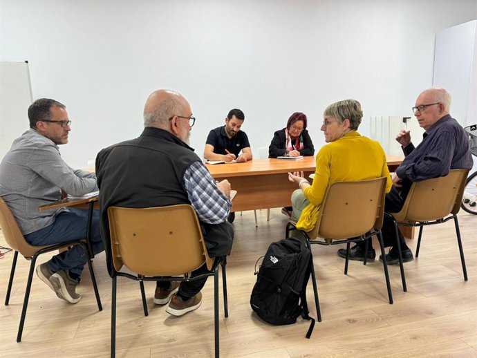 Imatge d'una de les reunions de Compromís amb entitats veïnals