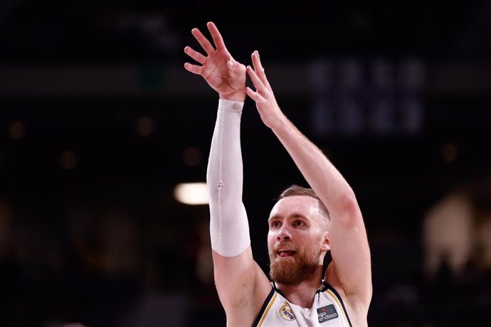 Archivo - Dzanan Musa, durante un partido con el Real Madrid.