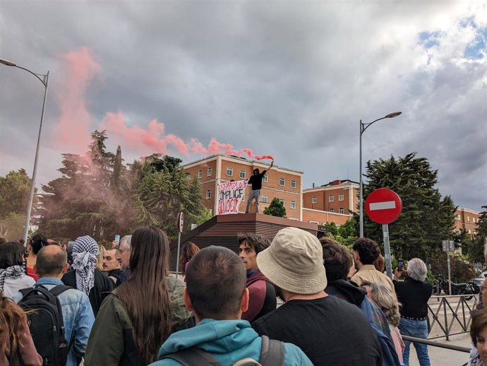 Manifestación en apoyo a Palestina en la Avenida Complutense