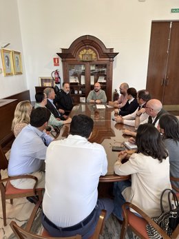 Reunión en la que el alcalde ha anunciado las inversiones.