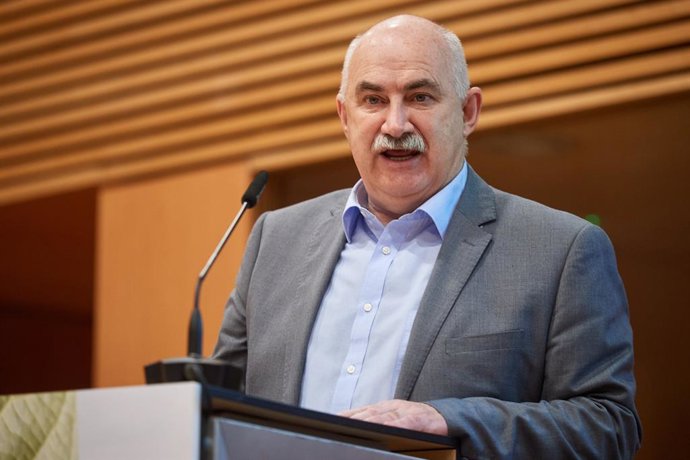 Archivo - El vicepresidente y consejero de Ordenación del Territorio, Vivienda, Paisaje y Proyectos Estratégicos del Gobierno de Navarra, José María Aierdi