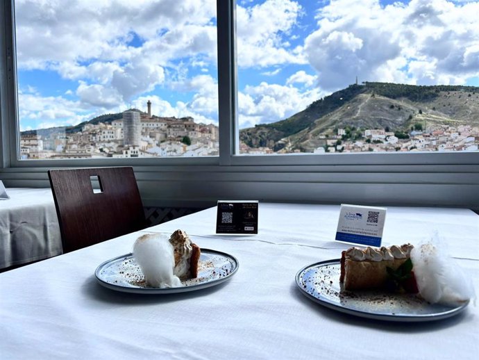 Postre de Oro con el que el restaurante conquense La Terraza colabora con Cruz Roja.