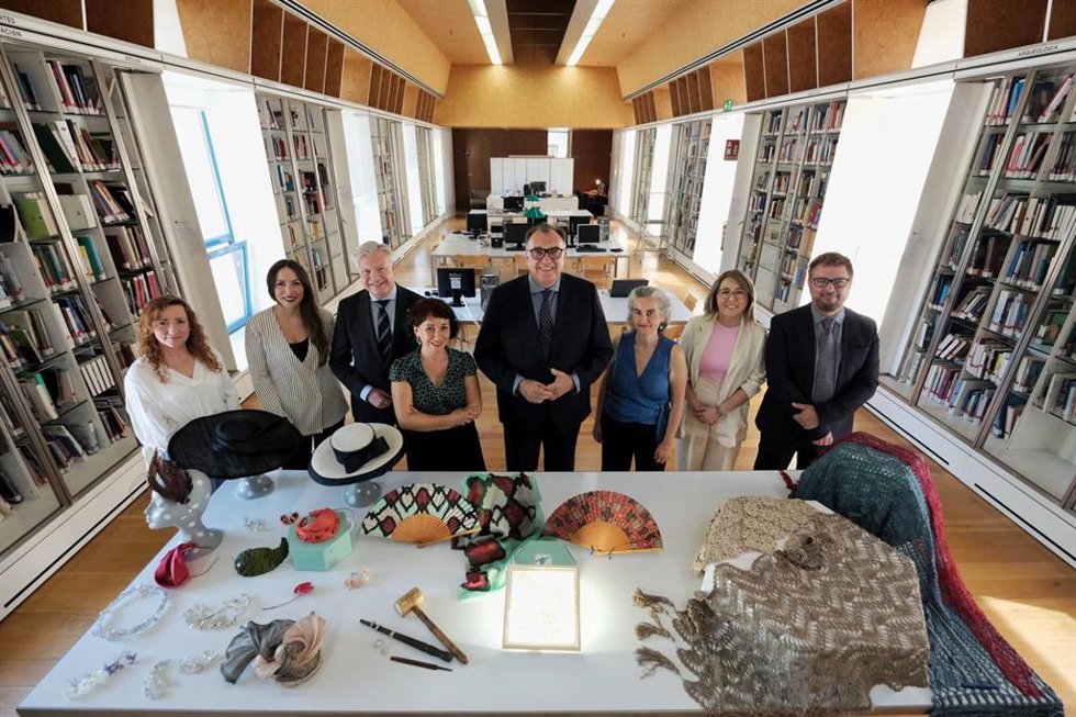 El consejero de Turismo, Cultura y Deporte de la Junta, Arturo Bernal, en la presentación del I Ciclo de Mujeres Creadoras en Patrimonio Cultural.