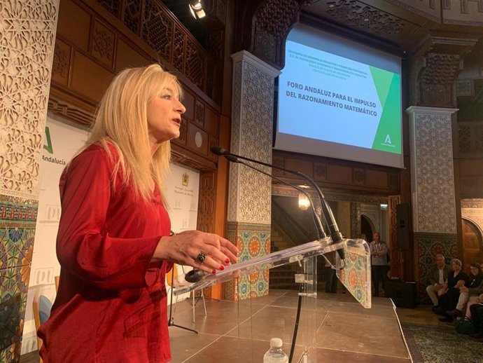 La consejera de Desarrollo Educativo y Formación Profesional de la Junta de Andalucía, Patricia del Pozo, en el I Foro Andaluz para el impulso del Razonamiento Matemático en la Fundación Tres Culturas.