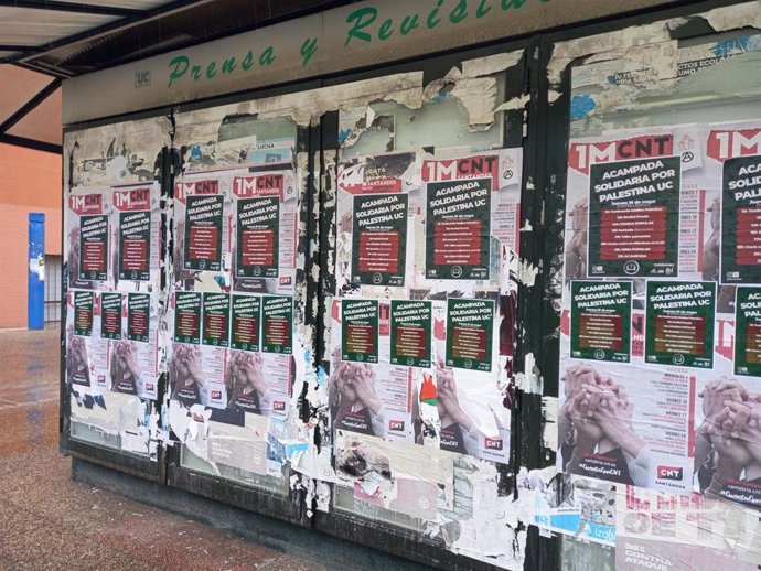 Carteles de la acampada por Palestina