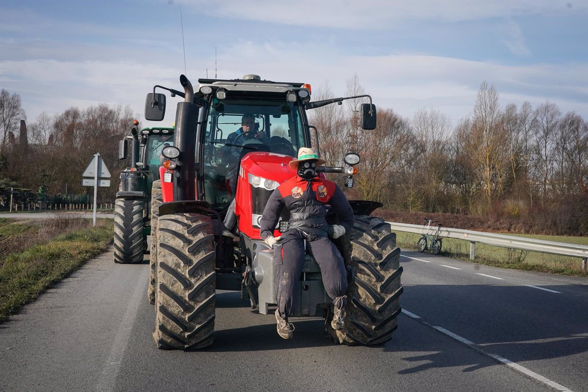Organizaciones agrarias vascas se suman a la convocatoria de movilización del 3 de junio en la frontera con Francia