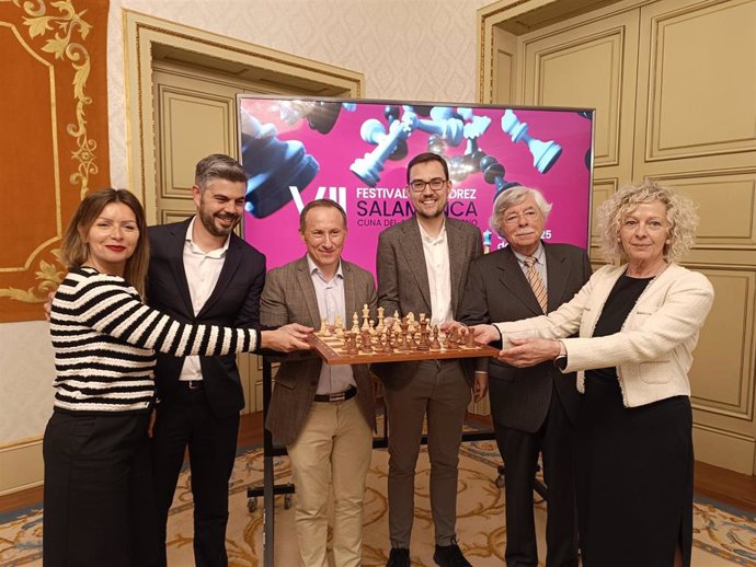 Organizadores del festival de ajedrez de Salamanca