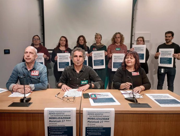 Xabier Ugartemendia (LAB), Igor Eizaguirre (/ELA) y Sonia Aldave (CCOO)