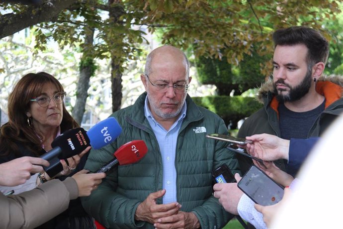 Candidatis de Izquierda Española a la europeas Soraya Rodríguez, Francisco Igea y Pedro García. Foto E.R.