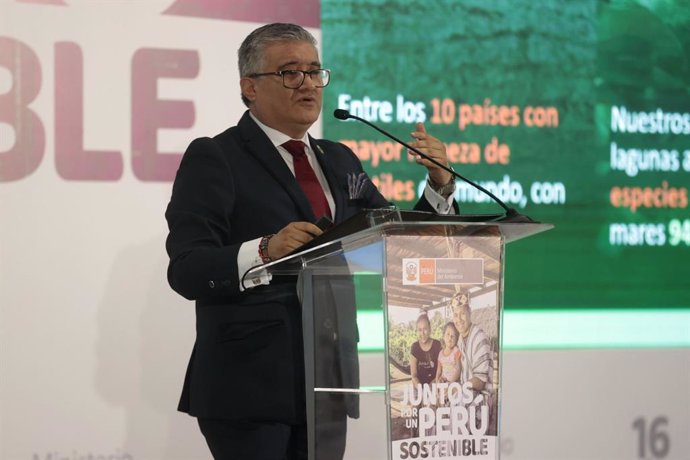Ministro del Ambiente, Juan Carlos Castro Vargas.