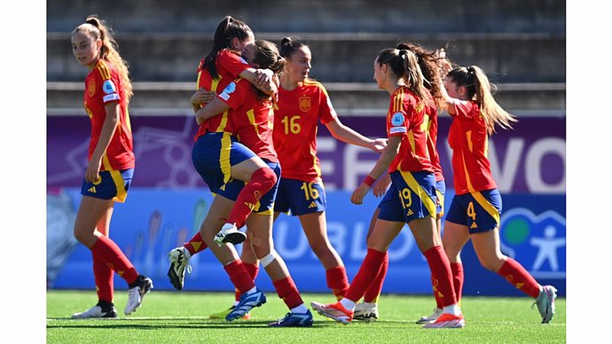 Las jugadoras de la Sub-17 celebran uno de sus goles de la semifinal ante Francia del Europeo de 2024