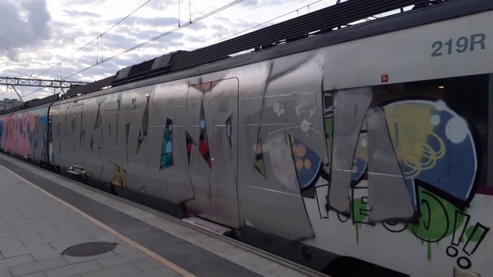 Inutilitzat un tren de Rodalies vandalitzat per les afectacions derivades del robatori de coure