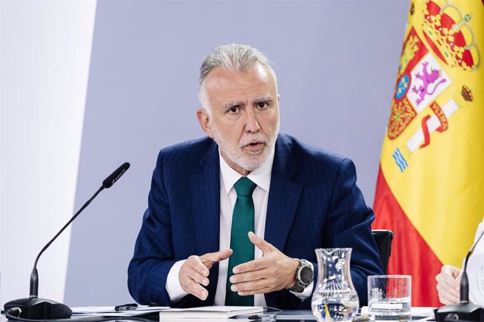 El ministro de Política Territorial y Memoria Democrática, Ángel Víctor Torres, durante una rueda de prensa posterior a la reunión del Consejo de Ministros, a 7 de mayo de 2024, en Madrid (España). Pilar Alegría ha destacado hoy la "fortaleza" de la econo