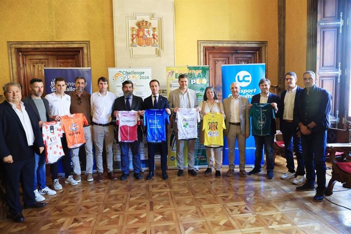 Presentación de la 37ª Challenge Mancomunitat del Pla de Mallorca 2024 en el Consell de Mallorca.