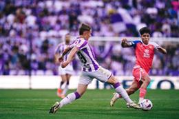 El Real Valladolid defiende el liderato de LaLiga Hypermotion ante el necesitado Alcorcón.