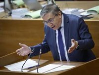 Rovira: "Si hay más matriculados en las EOI pondremos más unidades, pero los valencianos no van a pagar unidades vacías"