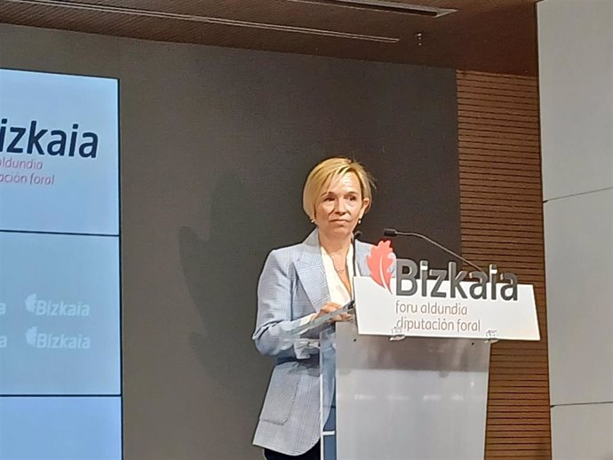 La diputada de Promoción Económica de Bizkaia, Ainara Basurko, en rueda de prensa.