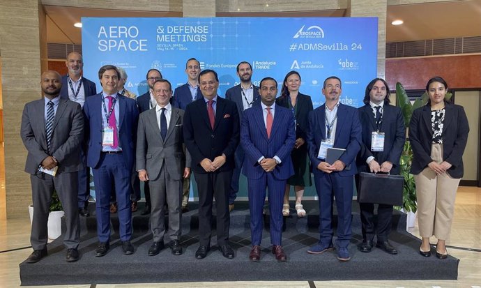 Encuentro de empresas aeronáuticas andaluzas con el embajador de India en España, Shri Dinesh K. Patnaik.