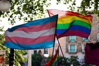 El Govern mantiene su compromiso contra la LGTBI-fobia tras la quema de una bandera arcoíris en un instituto de Muro