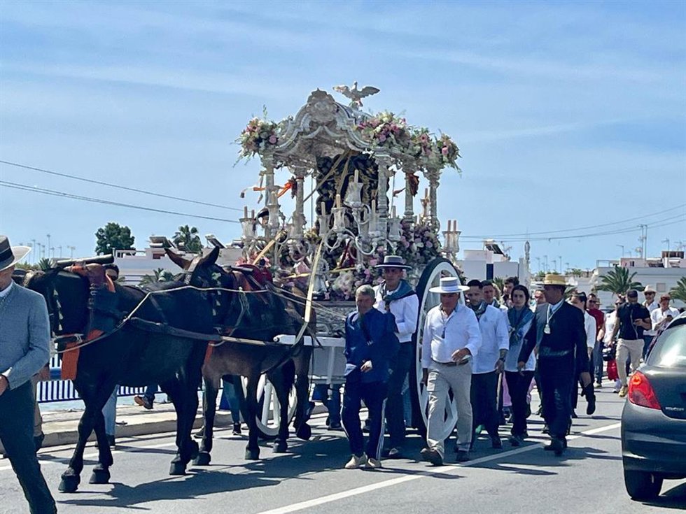 La Hermandad de Isla Crstina (Huelva) será una de las que lleguen este jueves a la aldea de El Rocío.