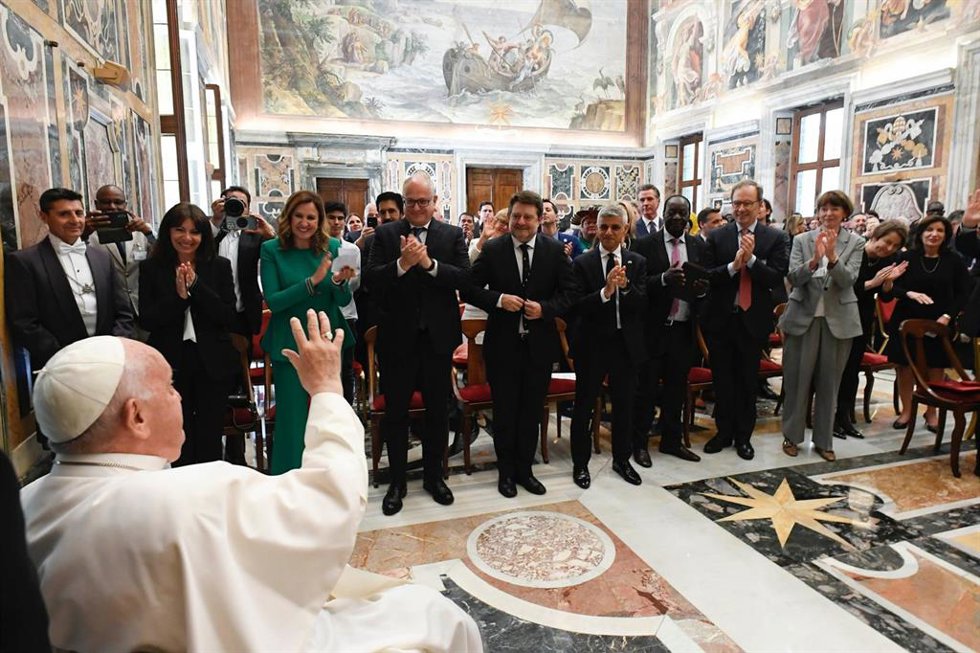 Imagen de la recepción ofrecida por el Papa a ciudades contra el cambio climático, entre ellas Valncia. La capital valenciana ha estado representada por su alcaldesa, María José Catalá