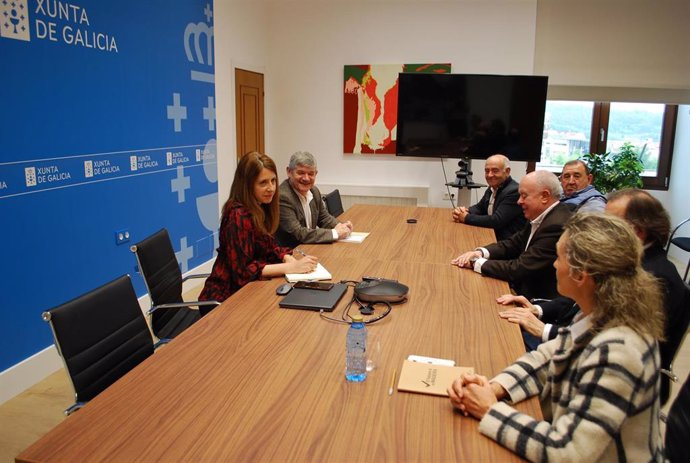 La conselleira do Medio Rural, María José Gómez, se reúne con responsables de la Federación empresarial de serradoiros e rematantes de madeiras de Galicia, Fearmaga, y de la Organización galega de comunidades de montes veciñais en man común