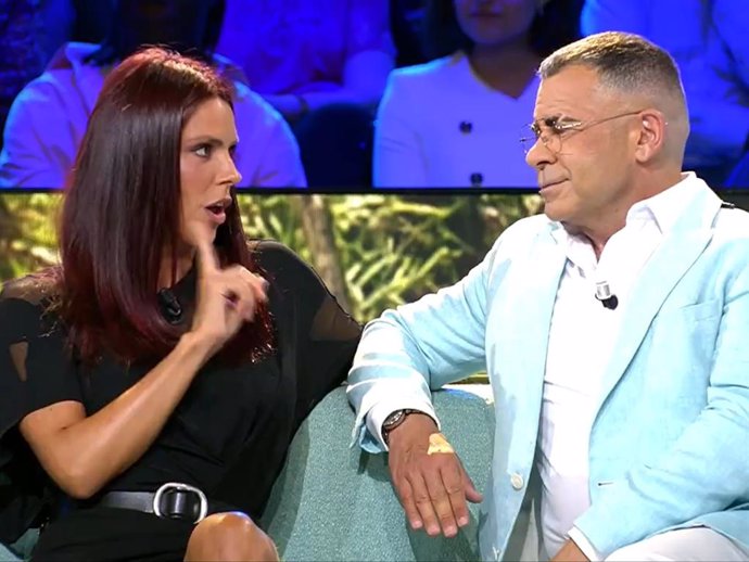 LAURA MATAMOROS Y JORGE JAVIER VÁZQUEZ EN EL PLATÓ DE 'SUPERVIVIENTES 2024'