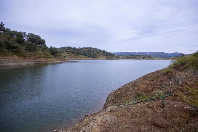 Archivo - Imagen de recurso de uno de los embalses de la provincia.