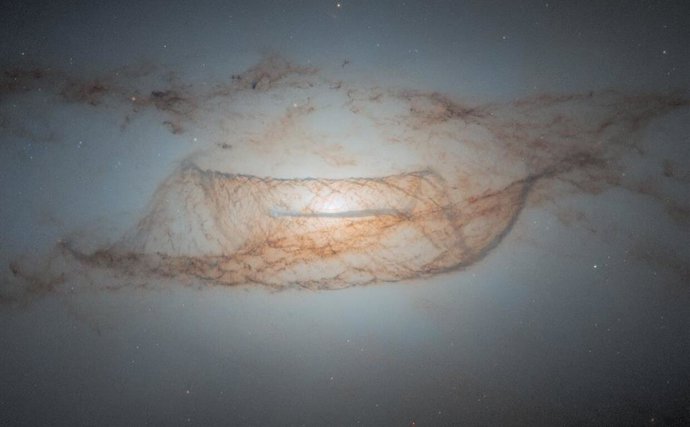 Galaxia lenticular NGC 4753