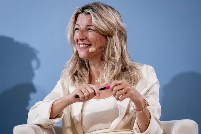 La vicepresidenta segunda y ministra de Trabajo, Yolanda Díaz, durante una reunión con ministros de Trabajo europeos, eurodiputados y expertos, en el Palacio de Zurbano, a 9 de mayo de 2024, en Madrid (España). 