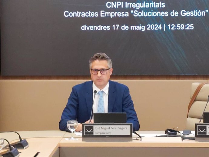 El inspector que firmó el informe de inspección de Aenor, José Miguel Pérez Segura, comparece en la comisión de investigación del Parlament balear sobre la compra de material sanitario en pandemia