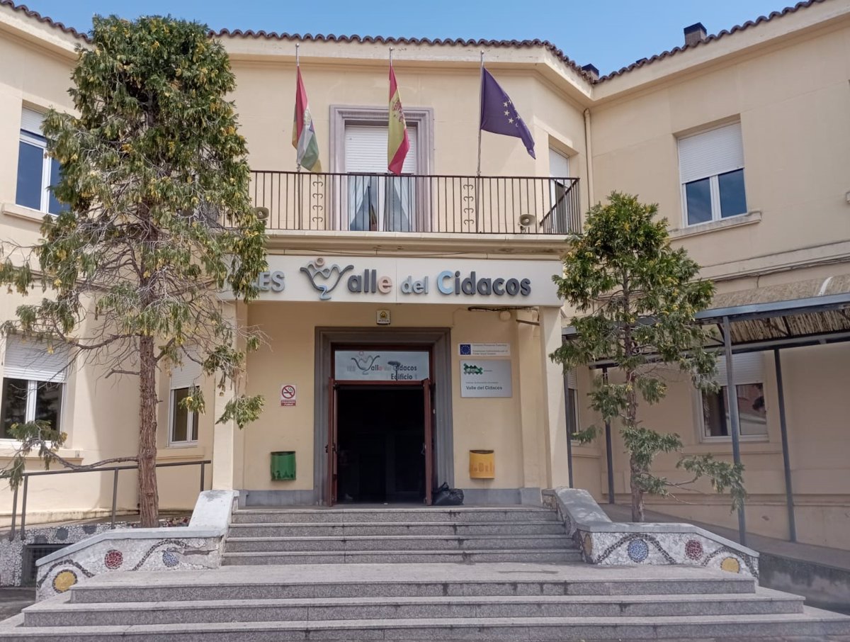 Educación pide un nuevo informe tras una denuncia de un grupo de alumnos contra un profesor de un instituto de Calahorra
