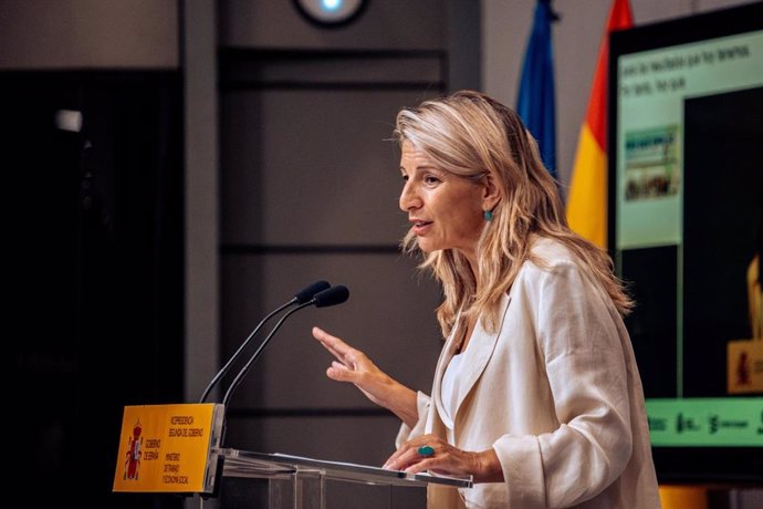 La vicepresidenta segunda y ministra de Trabajo y Economía Social, Yolanda Díaz, interviene durante el 'Foro Inserta Responsable', en la sede del Ministerio de Trabajo y Economía Social, a 17 de mayo de 2024, en Madrid (España).  