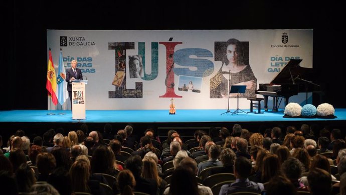 El presidente de la Xunta, Alfonso Rueda, interviene en el acto institucional con motivo del Día das Letras Galegas