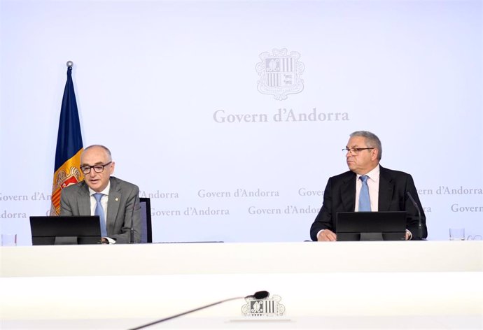 Ramon Lladós y Xavier Bardina durante la presentación del proyecto de ley