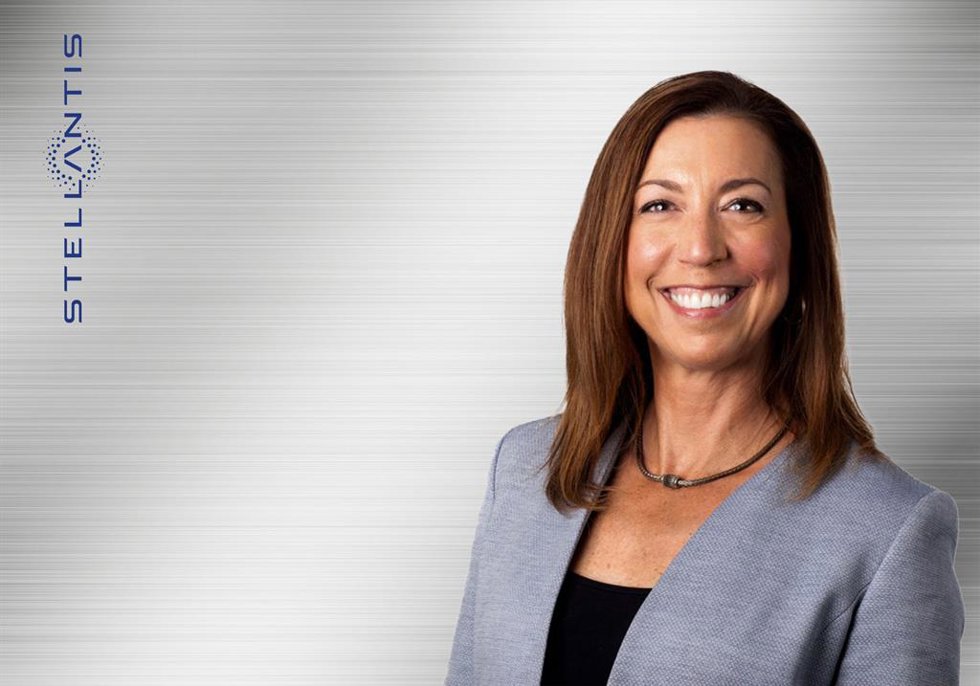 La nueva directora general de la marca Ram y directora general de la marca Chrysler, Chris Feuell.