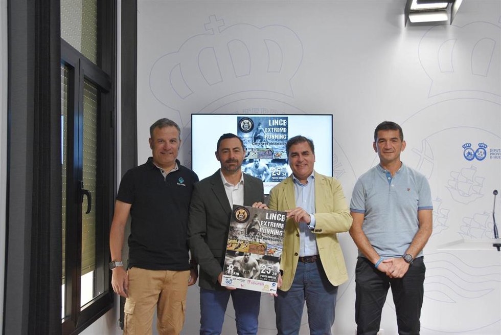 Presentación de la 'Lince Extreme Running' de Punta Umbría en la Diputación de Huelva.