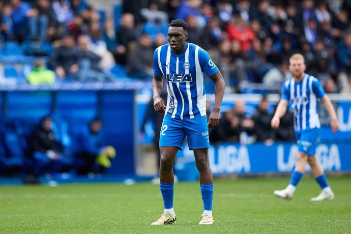 Archivo - Samu Omorodion, jugador del Deportivo Alavés, durante un partido de LaLiga.