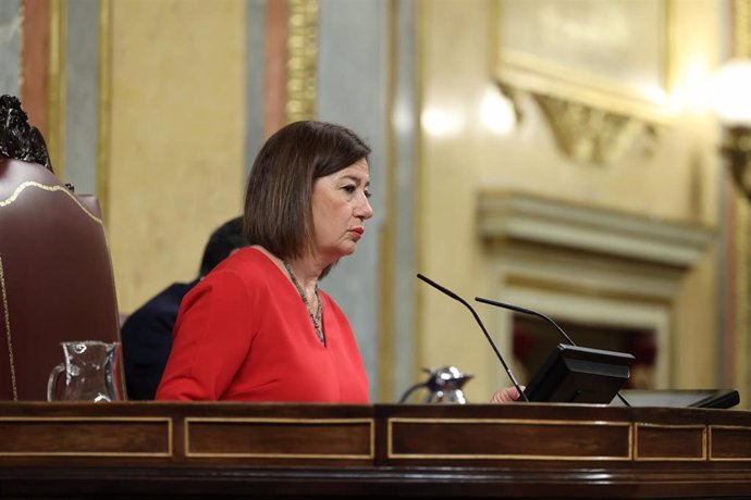 La presidenta del Congreso, Francina Armengol, durante una sesión de control al Gobierno, en el Congreso de los Diputados, a 24 de abril de 2024, en Madrid (España). 