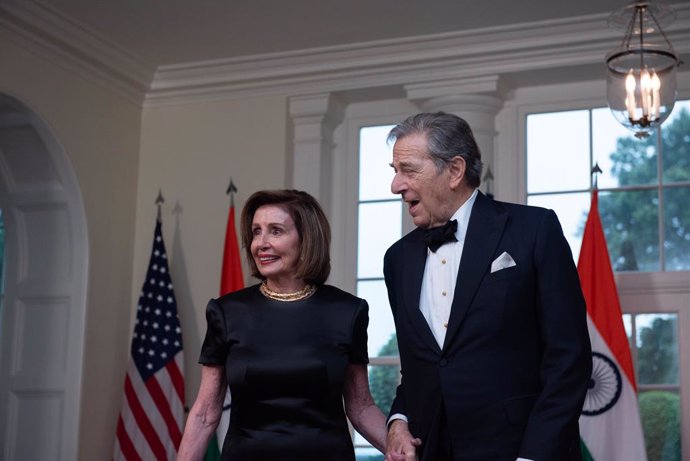 Archivo - June 22, 2023, Washington, District of Columbia, USA: The Honorable Nancy Pelosi, Speaker Emerita of the U.S. House of Representatives & Mr. Paul Pelosi arrive to attend a State Dinner in honor of Prime Minister Narendra Modi of the Republic of 