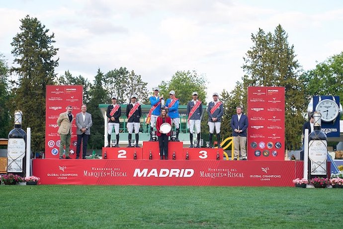 El equipo Valkenswaard United, ganador de la Global Champions League Trofeo Marqués de Riscal del CSI5 Madrid