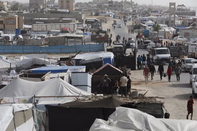 Palestins fugen de la ciutat de Rafah, a la frontera entre la Franja de Gaza i Egipte, davant l'ofensiva de l'exèrcit d'Israel