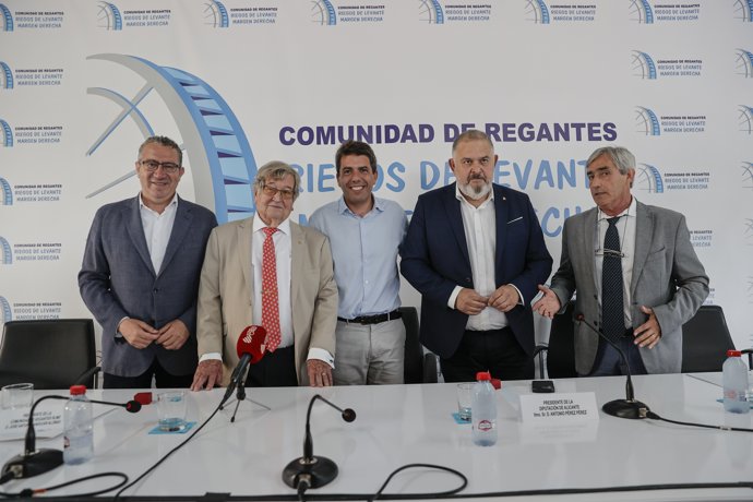 El 'president' de la Generalitat, Carlos Mazón, participa en la jornada con motivo del centenario de la Comunidad de Regantes Riegos de Levante Margen Derecha