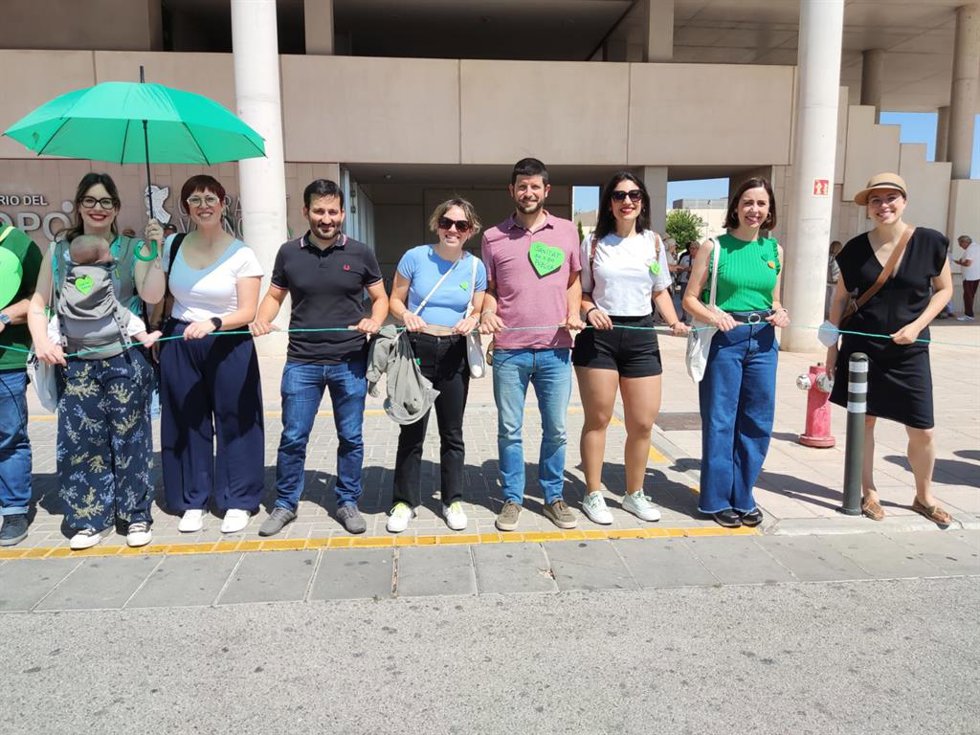 Manifestación organizada por la Plataforma para la Reversión del hospital del Vinalopó