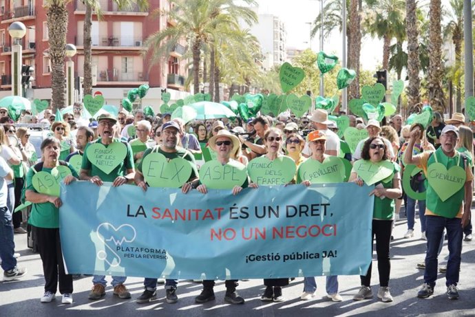 Manifestación y cadena humana por la reversión del Vinalopó