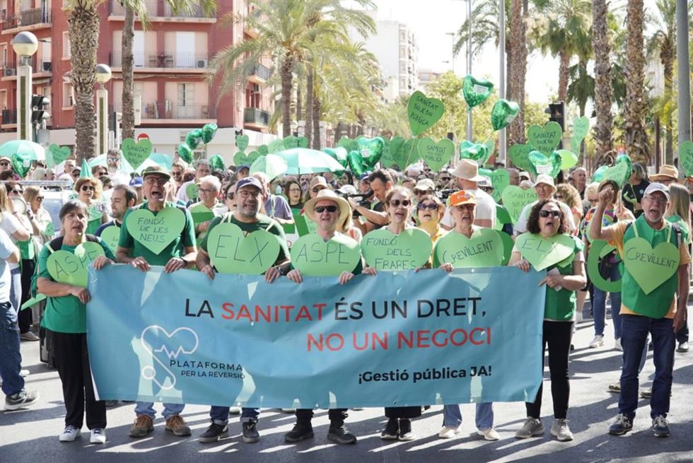Manifestación y cadena humana por la reversión del Vinalopó